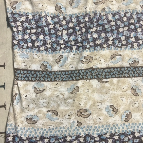 Maurice’s Floral Patterned Women's Top size small - Picture 3 of 4